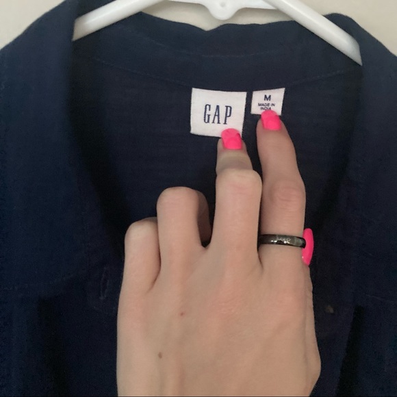 Gap Cuffed Sleeve Top size M - Picture 3 of 8